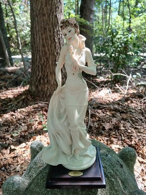 Giuseppe Armani Florence Sculture d'Arte ''Tia'' Figurine Item 0522F