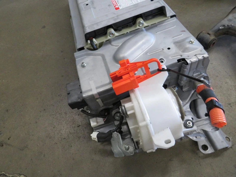 BATERÍA HÍBRIDA COMPATIBLE CON 11 12 13 14 15 16 17 18 TOYOTA PRIUS SOLO RECOGIDA Foto 2 de 4