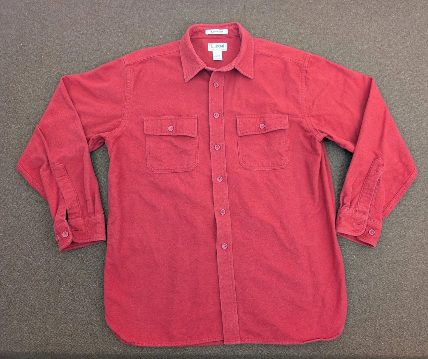 LL Bean Shirt Mens Large Red Chamois Cloth Flannel Button Up Collared Outdoor
Opens in a new window 