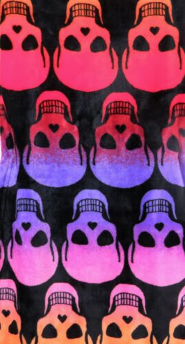 Betsey Johnson Ultra Soft Plush Throw Florescent Skulls Multicolor 50 x 60 BNWT - Picture 5 of 5