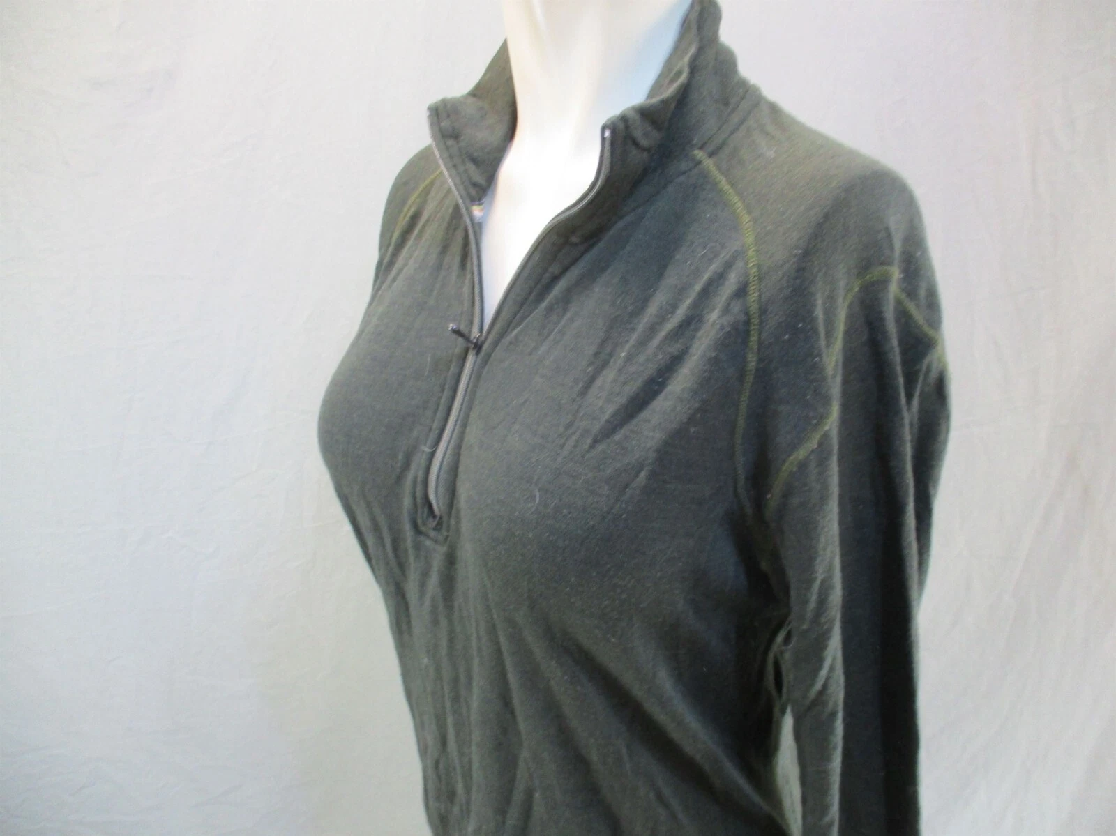 smartwool 100% merino wool 1/2 zip stand collar pullover sweater