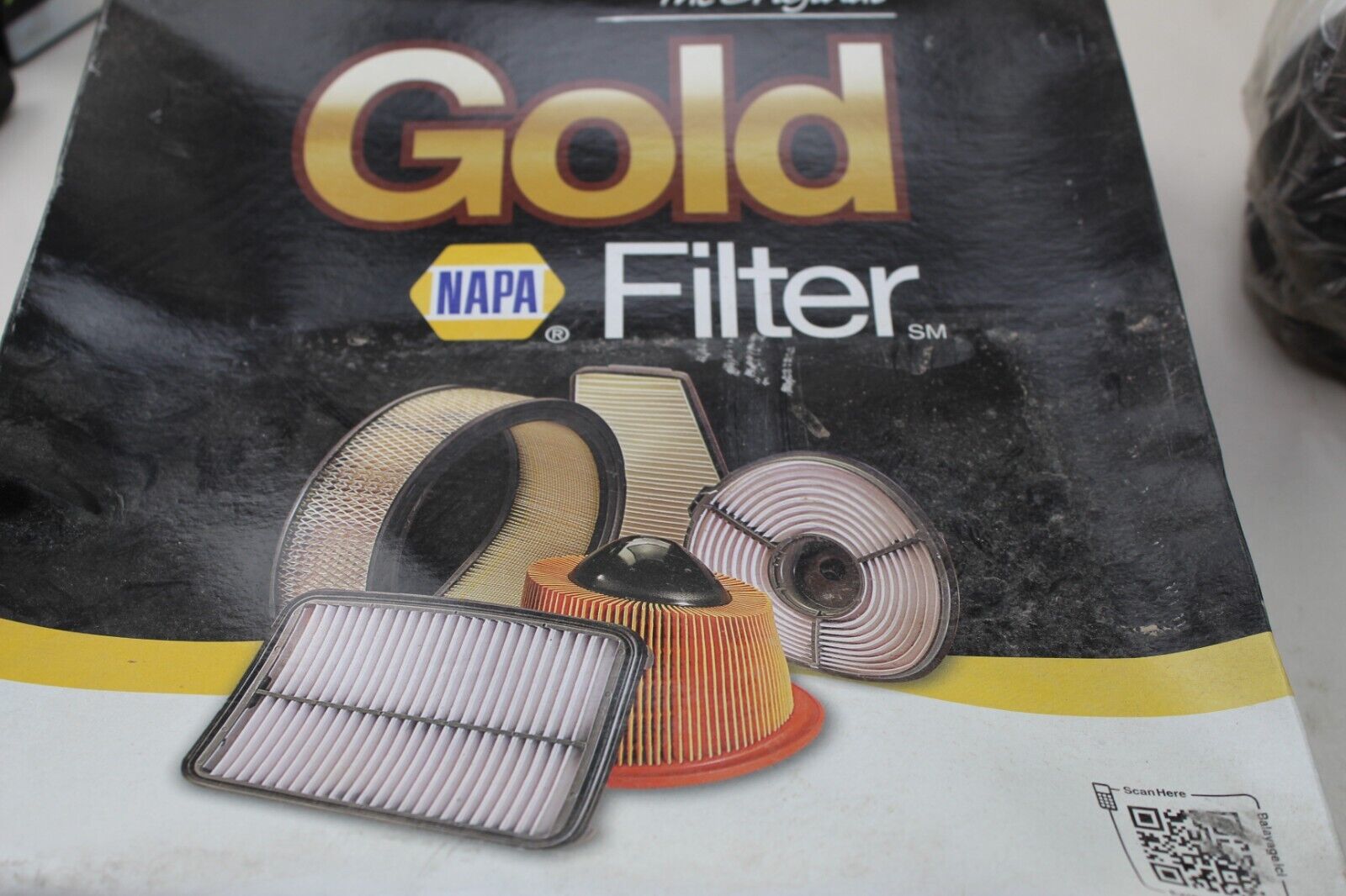 NAPA GOLD AIR FILTER  2351