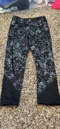 Youth girls size 10-12 Champion Capri leggings VGUC - Picture 2 of 3