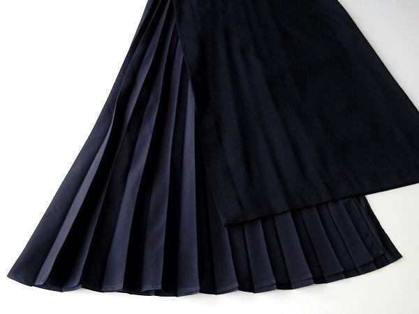 HYKE　RANDOM PLEATED SKIRT　BLACK HYKE THE NORTH FACE Asymmetric Pleated Skirt Black S(US XS