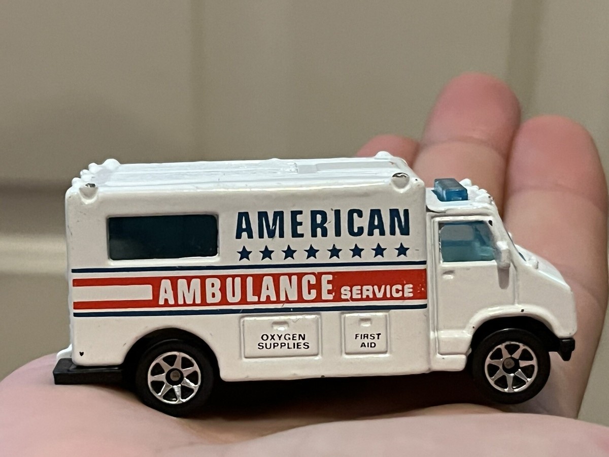 Hot Wheels American Ambulance Service Back Doors Open White