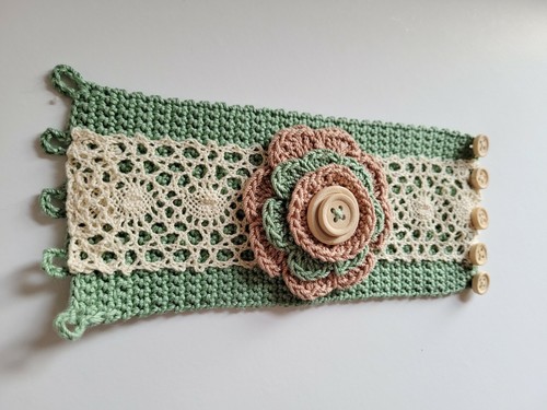 Crochet Cuff Bracelet Handmade Boho wrist cuff with Flower/ Lace Green Beige - Picture 6 of 8