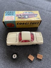 Corgi Toys 239, Volkswagen 1500 Karmann Ghia weiß mit Box.