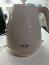 De'Longhi Ballerina Seta Designer Kettle — Cream 3000W · 1.7L · Italian Silk-Wav