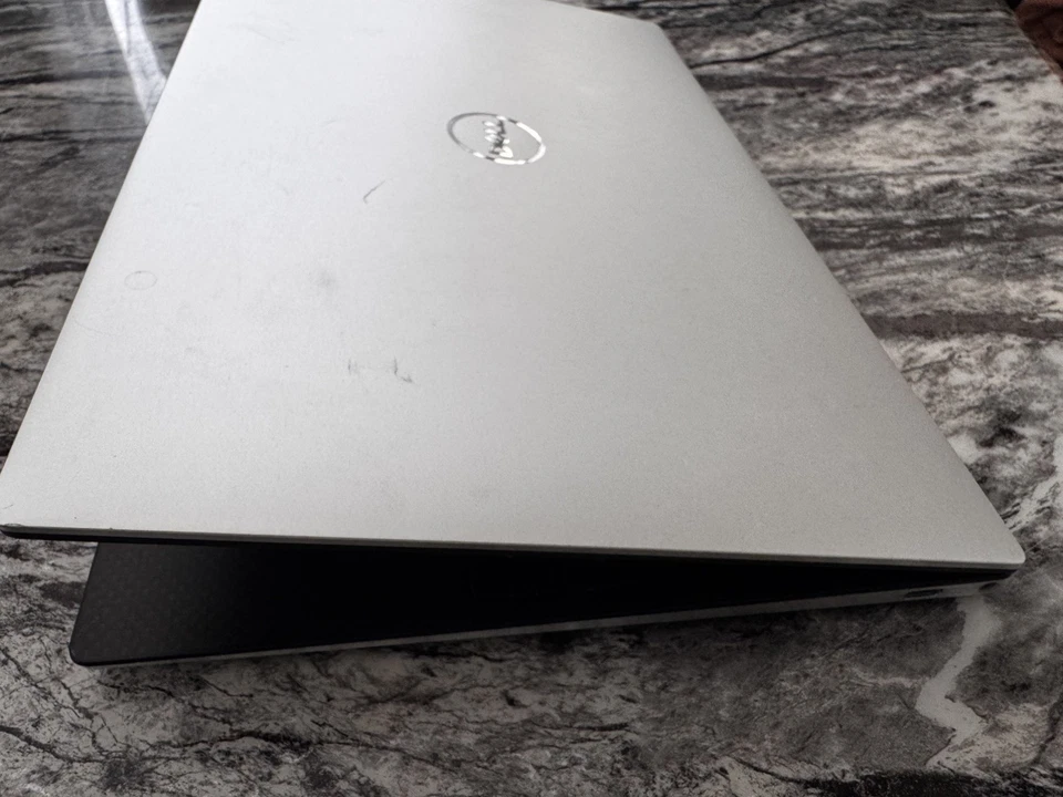 Dell XPS 13 9310 13.4” i5-1135G7 8GB RAM 512GB SSD Windows 11 - No Charger, photo 2 of 5