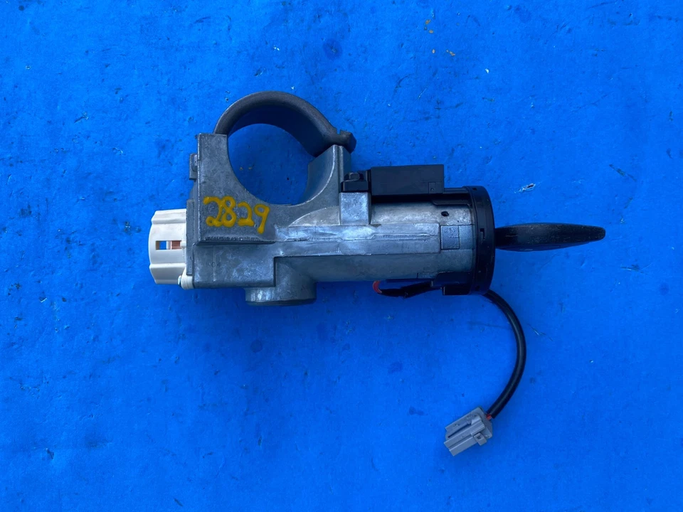 Cerradura interruptor de encendido Nissan Sentra 2013-2019 con llave y cilindro OEM 28590-C9968 Foto 3 de 4