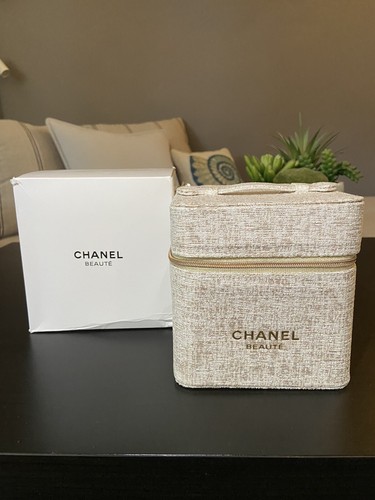 CHANEL Beaute Exclusive Makeup Box Travel Cosmetic Case Beige NEW! - Picture 1 of 9