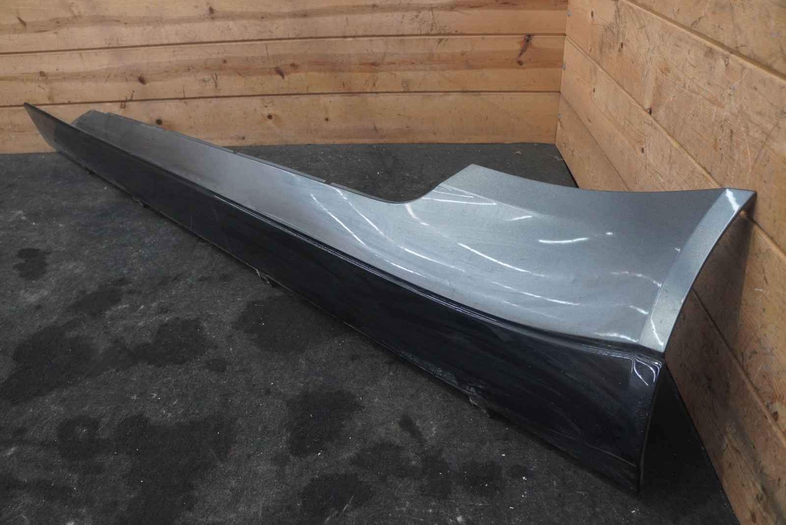 Left Rocker Panel Side Skirt Trim Blade HY53-10609-AC Aston Martin DB11 2017