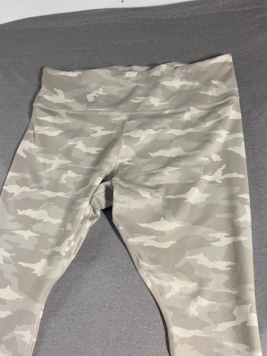 Athleta Elation Camo 7/8 Tight Womens 3X NEW $109 Athletic Legging - Imagen 5 de 12