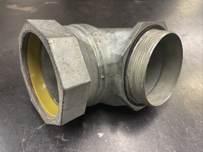 90 degree Elbow Type for 4  EMT to 4  NPT Male Adapter 90°