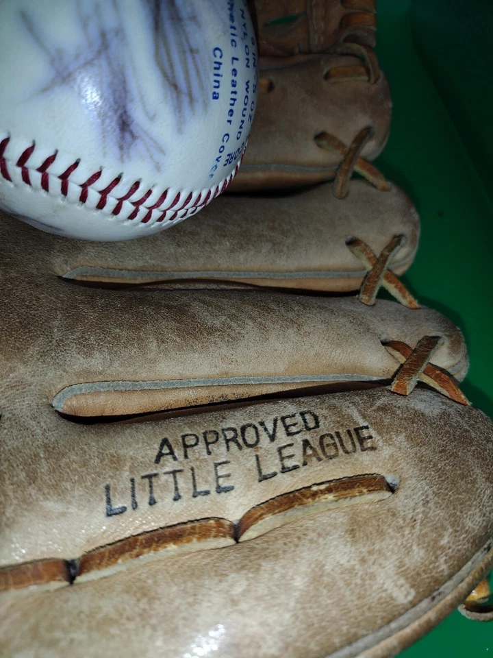 REGENT Baseball Glove Little League Regent  5250 Approximately.10" Youth - Image 3 of 4