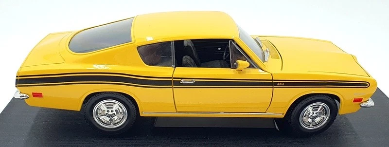 Road Signature 1/18 Scale Diecast 92178 - 1969 Plymouth Barracuda - Yellow - Image 4 of 4