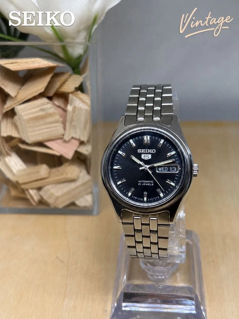 Vintage Seiko 5 Auto lady 21 Jewel