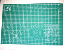 Self-Healing Cutting Mat 12 x 18 - Professional Green Gridded Surface  2 Mat