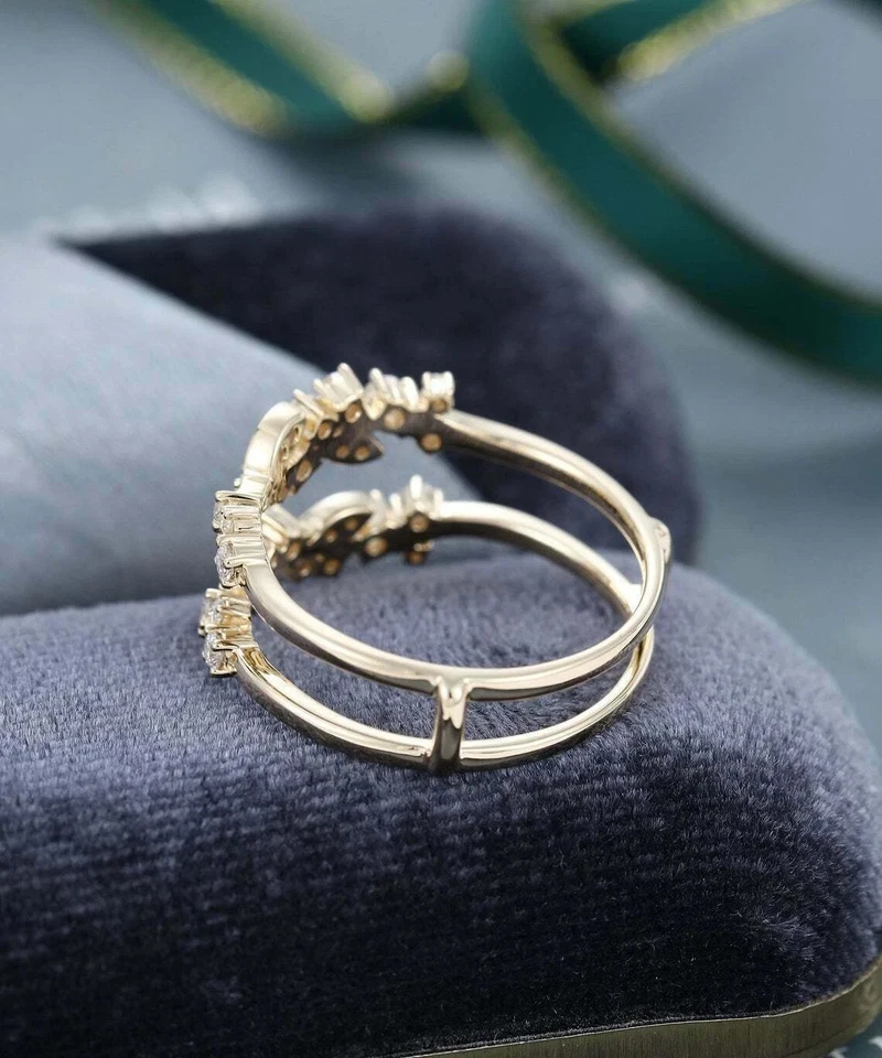 Anillo de compromiso envolvente potenciador de diamantes creado en laboratorio de 0,75 quilates de oro amarillo de 14 quilates Foto 4 de 4