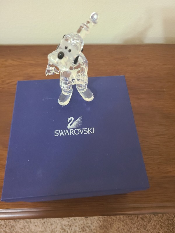 Swarovski Austria Crystal Figurine #690716 Disney Showcase Goofy Mint