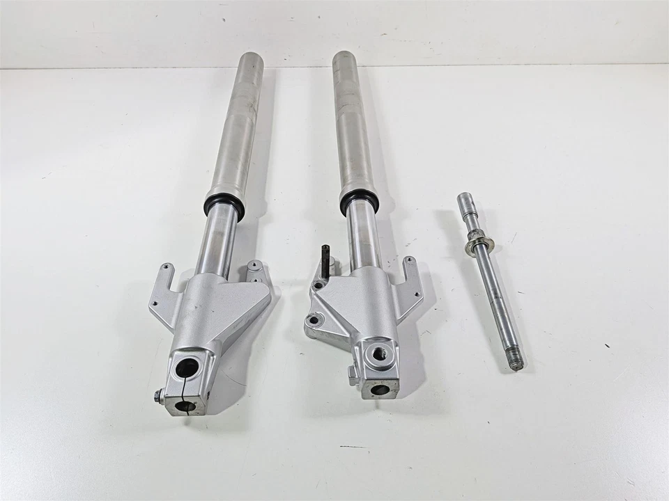 2005 Suzuki VZ800 M50 Boulevard conjunto de garfo dianteiro reto 51103-39G00 51104-39G00 - Imagem 3 de 4