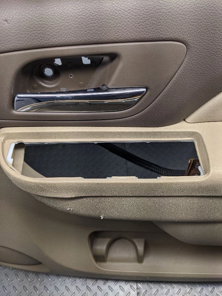 GMC YUKON ESCALADE 2007-2009 OEM PASAJERO DELANTERO DERECHO INTERIOR PUERTA PAN 1153144 Foto 3 de 4