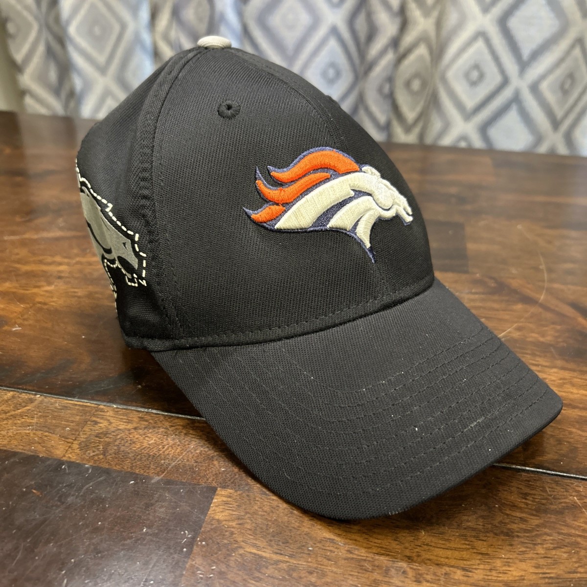 Reebok Denver Broncos Men Women Cap NFL Team Black Side Graphics