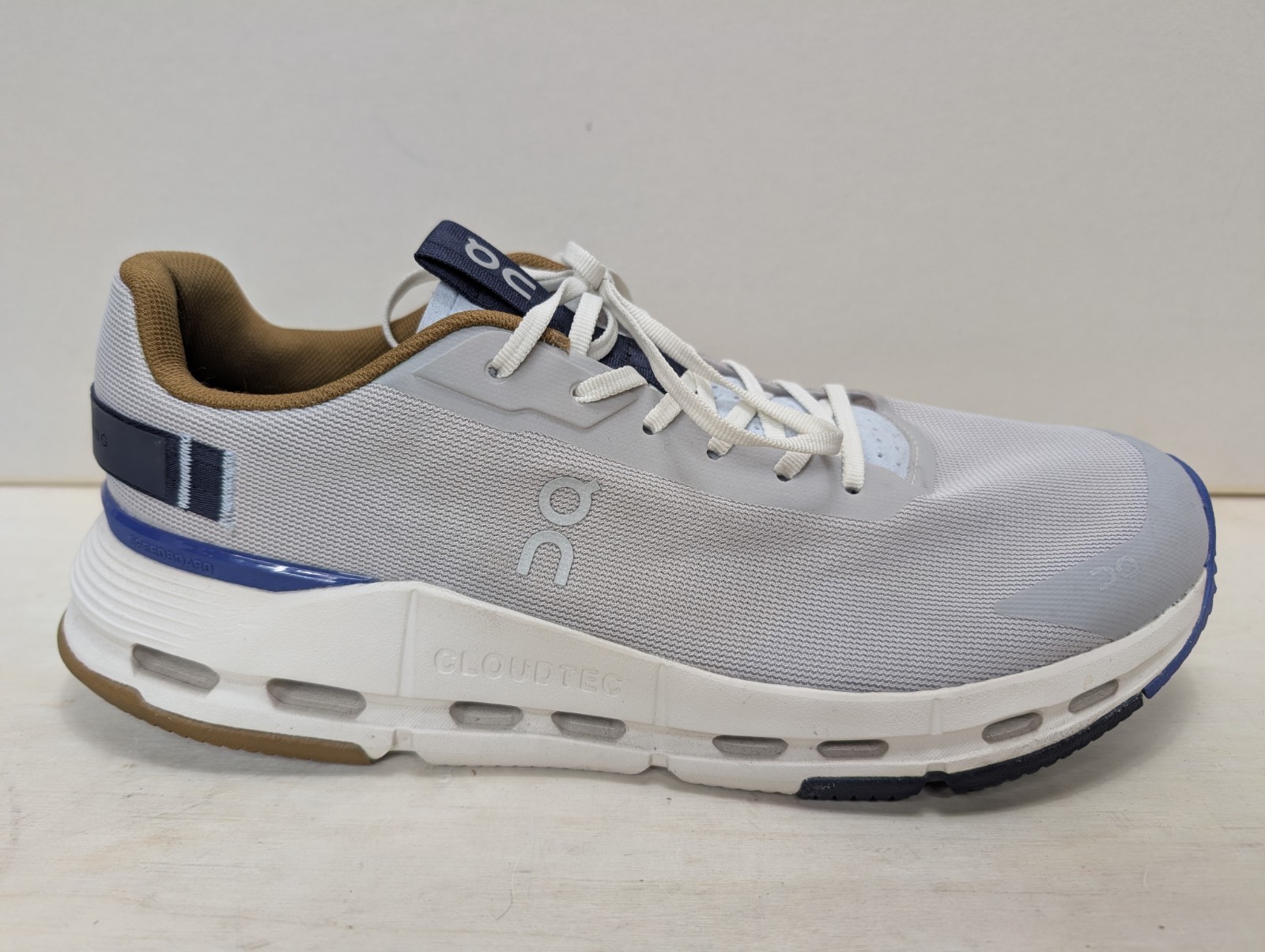 ON Cloud Cloudnova Form 2 Shoes Silver Heather Si… - image 1