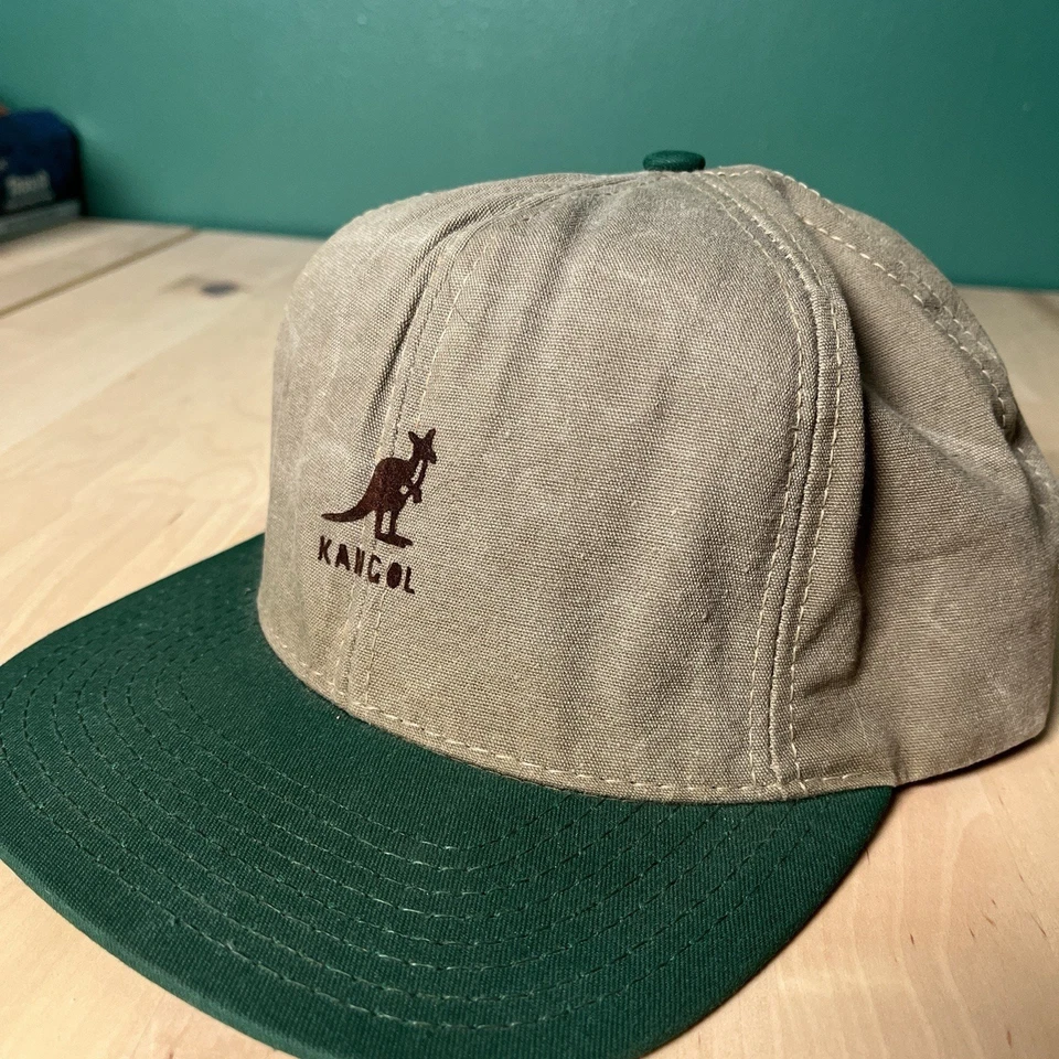 Gorra ajustable vintage Kangol hecha en EE. UU. ala verde lona marrón años 90 Y2K Foto 2 de 4