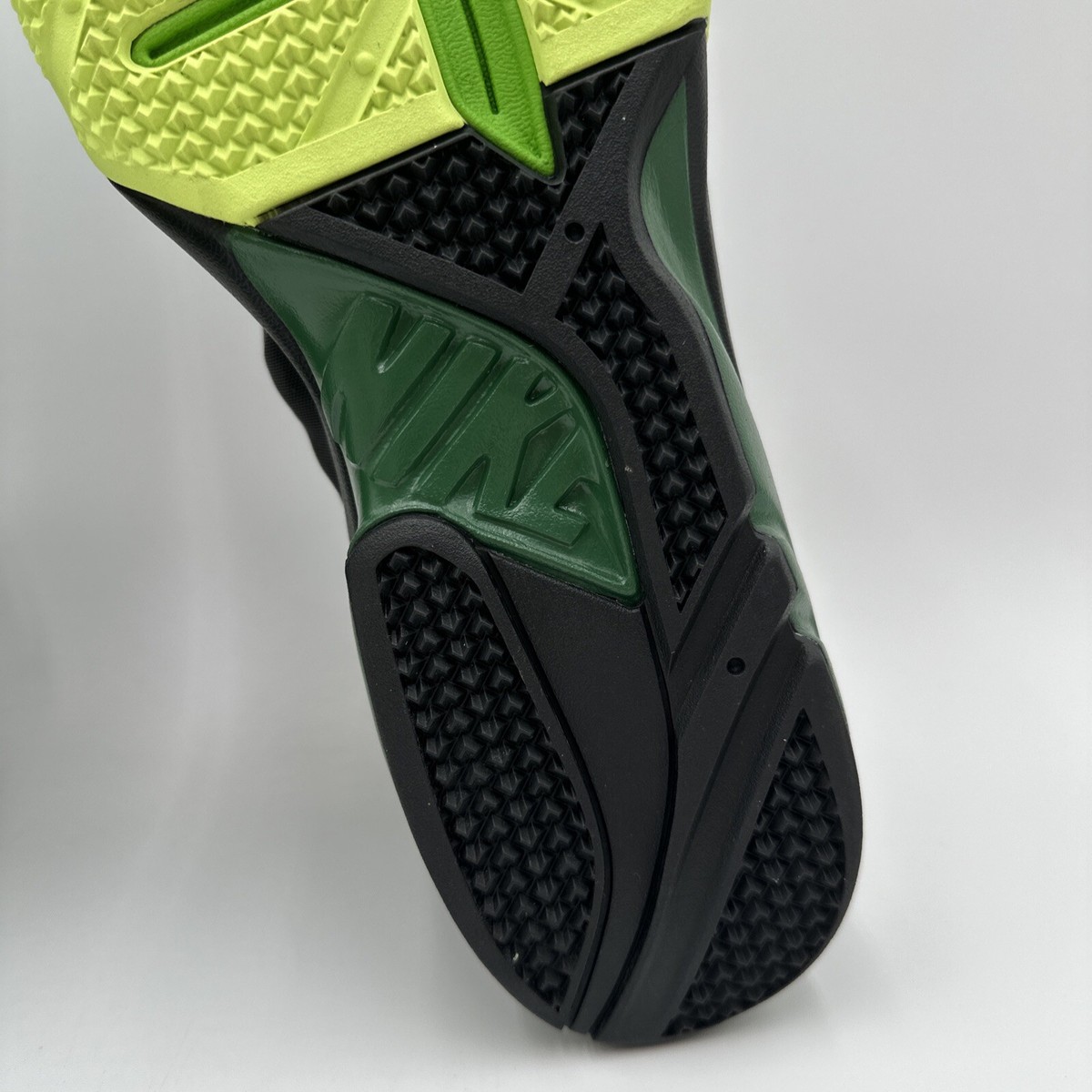 Nike Zoom Huarache Tr Mid Green Lantern 2010 Size 13 Brand Nike Zoom Huarache Tr Mid Green Lantern 2010 Size 13 Brand