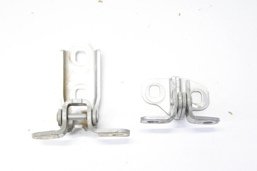2018-2024 CHEVROLET EQUINOX REAR LEFT SIDE LOWER & UPPER DOOR HINGE SET OF 2 OEM - Picture 2 of 5