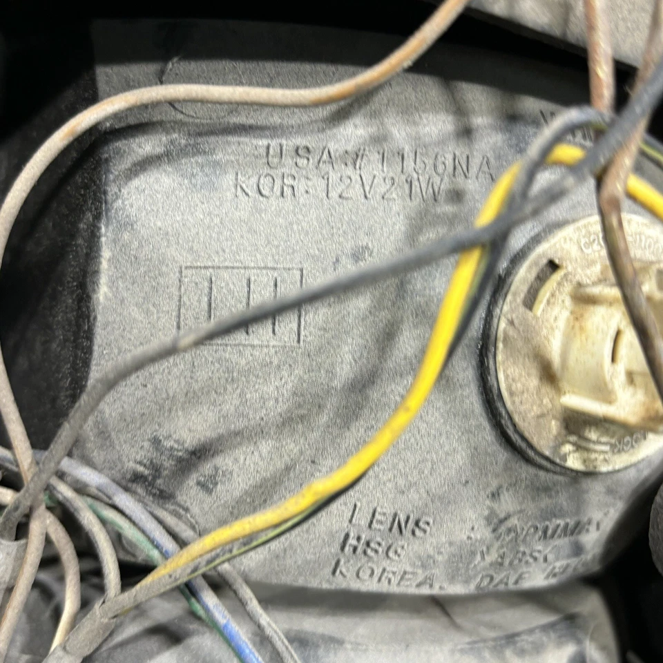 Luz trasera de cuarto derecho Daewoo 1997-2002 parte 96206581 Foto 4 de 4