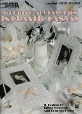 USED WEDDING ACCESSORIES 10 DESIGNS LEISURE ARTS PLASTIC CANVAS PATTERN BOOK