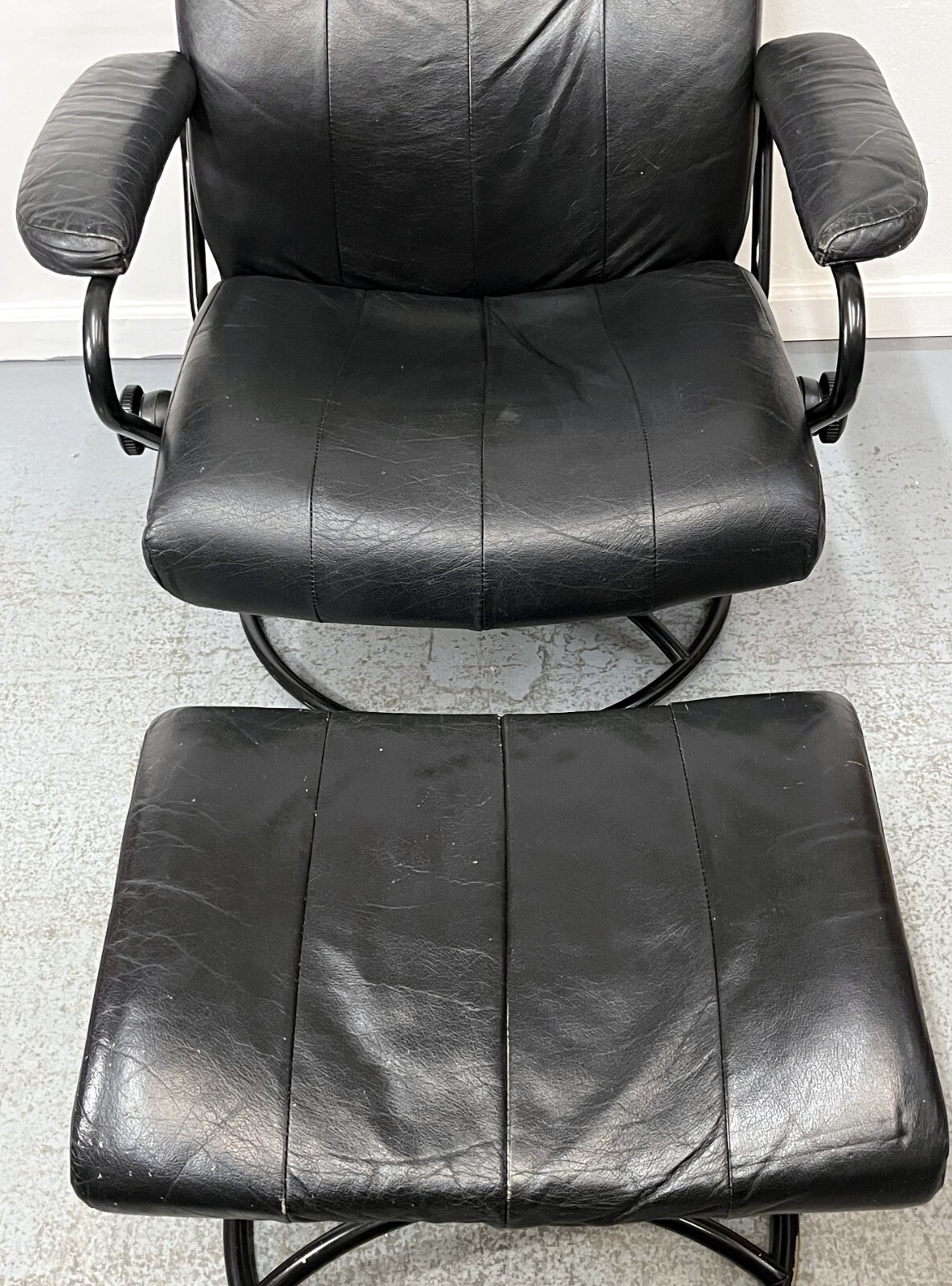 Vintage Mid Century Ekornes Stressless Black Leather Recliner Ottoman Black Base