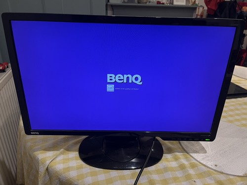 Benq G2420HDBL 24" Monitor Screen. 1920 x 1080 FHD