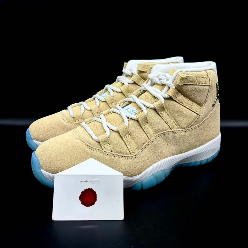 Air Jordan 11 H-Town IO8960-707 - Image 2 of 4