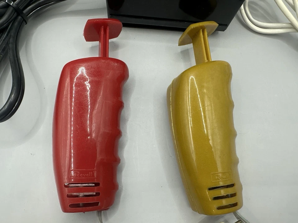 Vintage REVELL Power Pack Transformer Model YR-8341 & 2 Plunge Controllers - Image 3 of 4