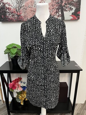 Express WomenShirt Dress Size S V Neck 3/4 Sleeve Button Down Four front pockets