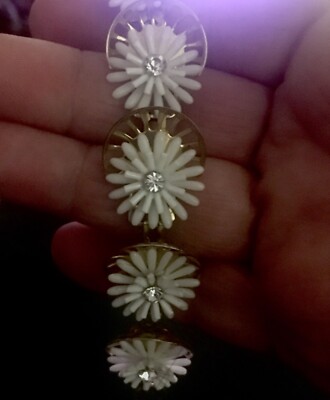 Vintage Costume Daisy Bracelet Goldtone Plastic Daisies with Rhinestones