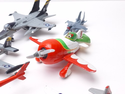 Gros lot d'avions Disney Pixar moulés sous pression - Photo 7 sur 15