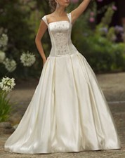 Saison Blanche Couture White Silk Satin Beaded Wedding Gown Size 12, Cap Sleeves