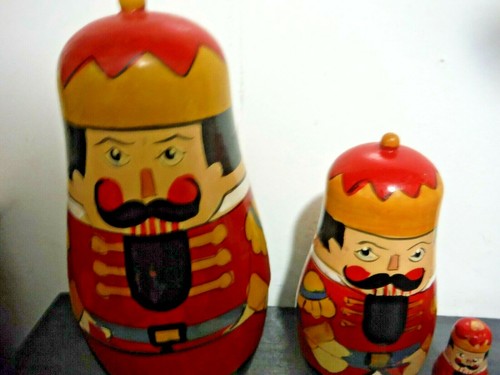 Christmas Russian Wooden Nesting Dolls Nutcracker Soldier Matryoshka Toys - Picture 6 of 9