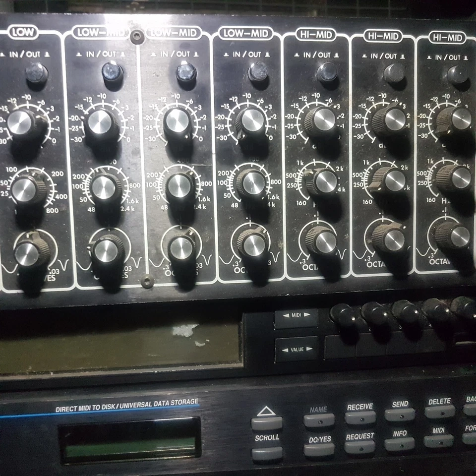 ASHLY SC 68 PARAMETRIC NOTCH FILTER / EQUALIZER - Image 3 of 4