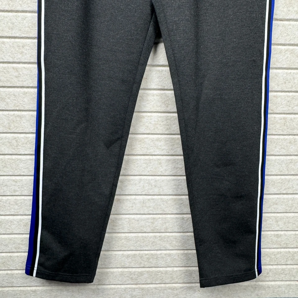 Pantalones Cortos Carga Croft & Barrow Elásticos Laterales Grandes y Altos 50x 9" Calce Relajado Caqui Tostado Foto 3 de 4