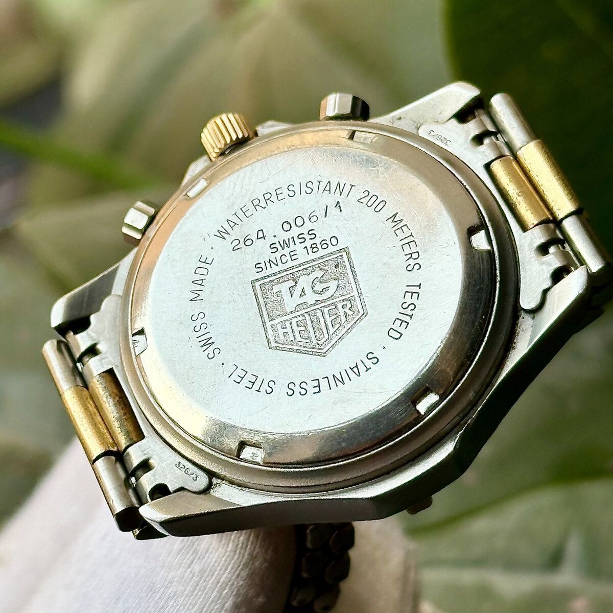 Vintage Tag Heuer 2000 Series Quartz Calibre 185 Men's Watch Vintage Tag Heuer 2000 Series Quartz Calibre 185 Men's Watch