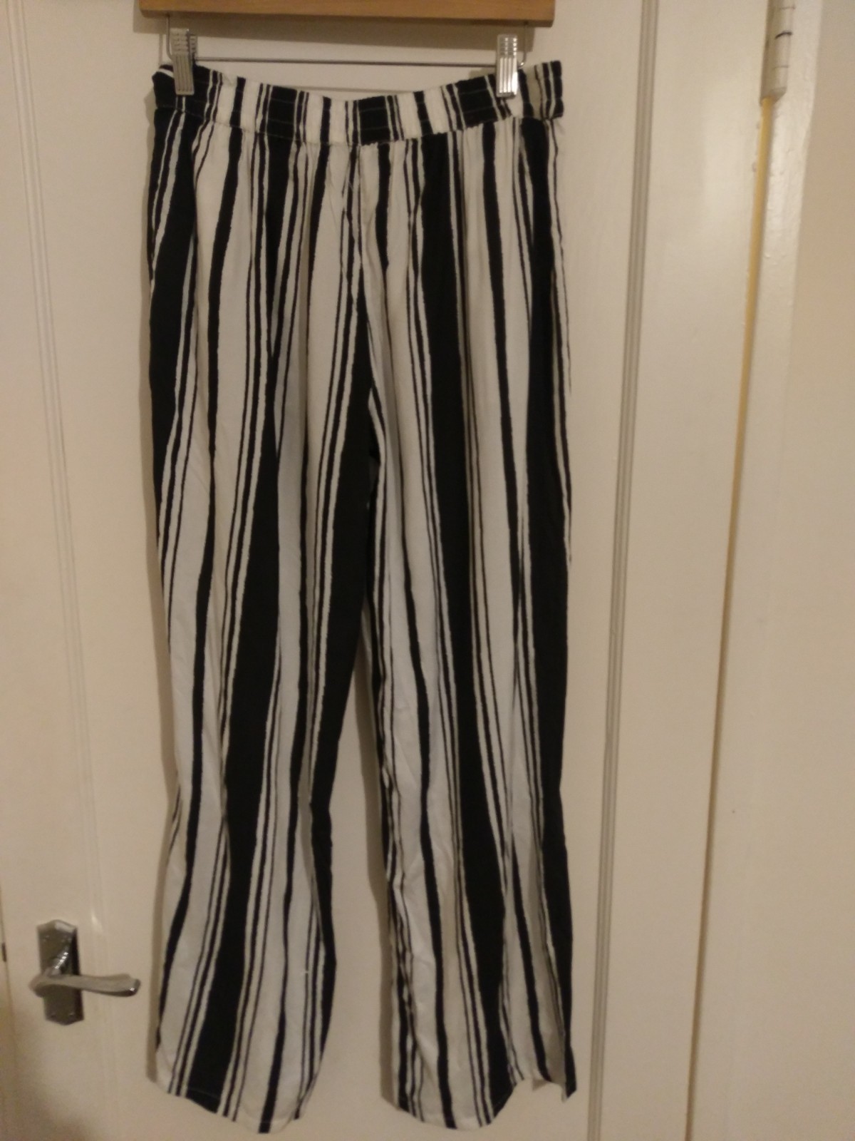 ALTRA Atmosphere Women's Size 12 Black White Striped Wide Leg Trous Casual