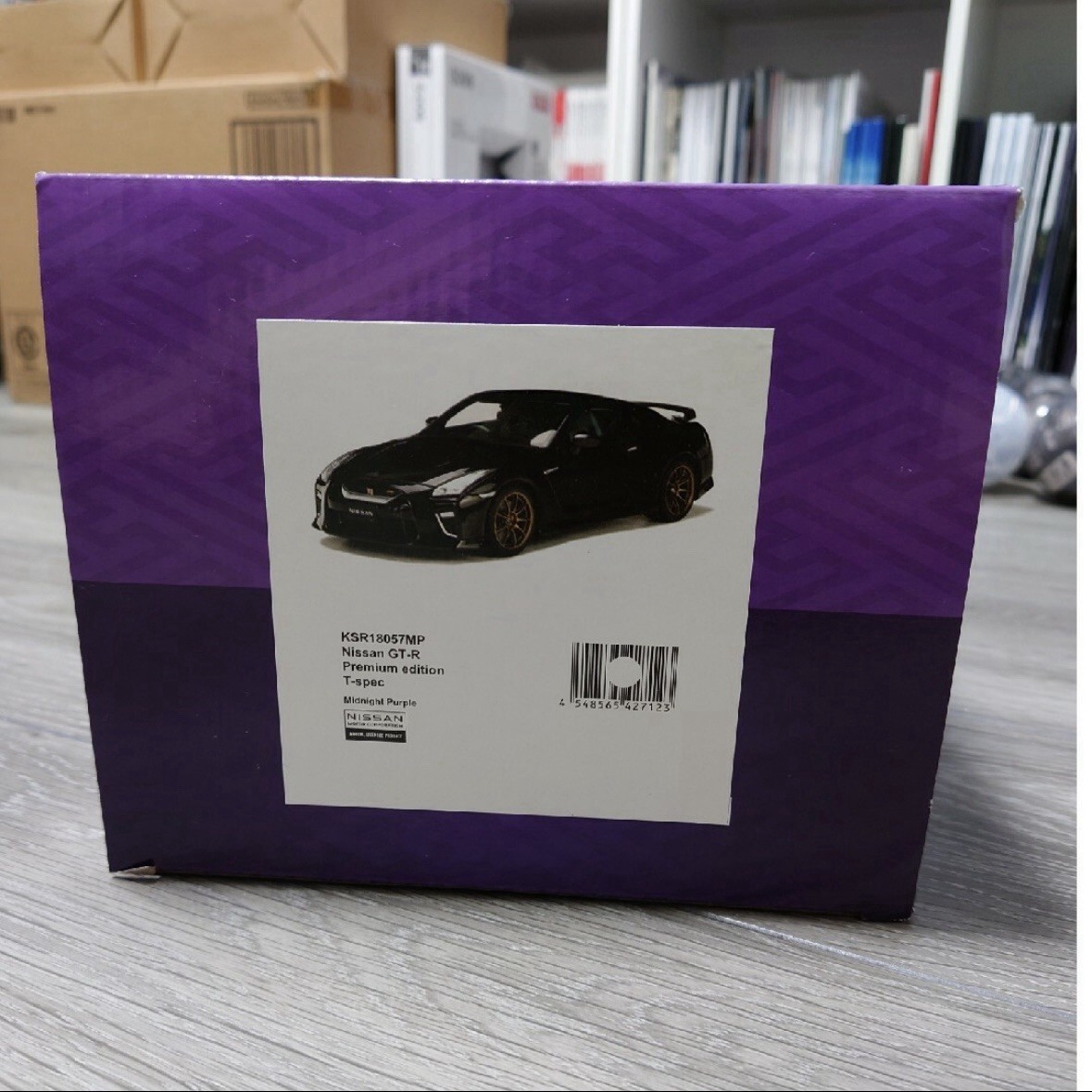 Kyosho 1/18 Samurai Series Nissan GT-R Premium Edition