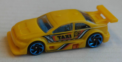 Hot Wheels Amazoom gelb TAXI Auto Spielzeugauto Toy Car Mattel HW yellow giallo