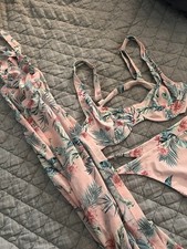 Kulani Kini XL Bikini Set And Matching Wrap/Skirt In L/XL Pink Floral Beachy