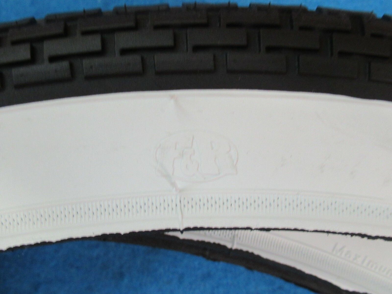 Schwinn Style 26" x 2" x 13/4" Brick Tread Bicycle Tires Schwinn S7